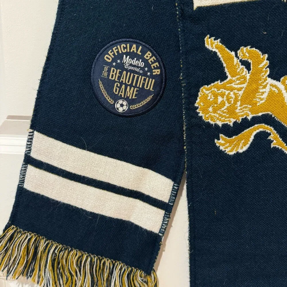 Modelo‎ Blue Knitted Scarf - Size Adult
